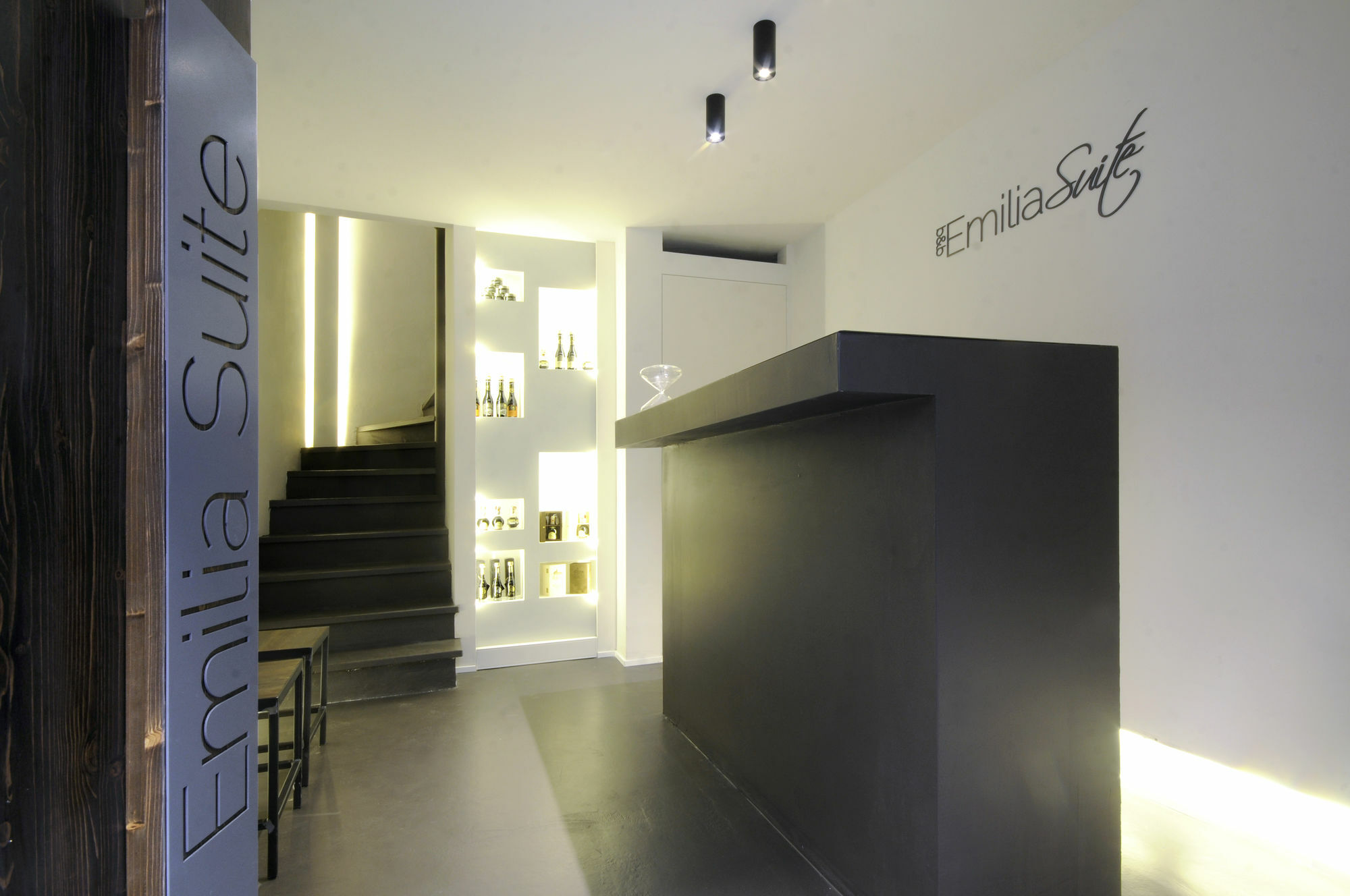 מודנה Emilia Suite Design מראה חיצוני תמונה