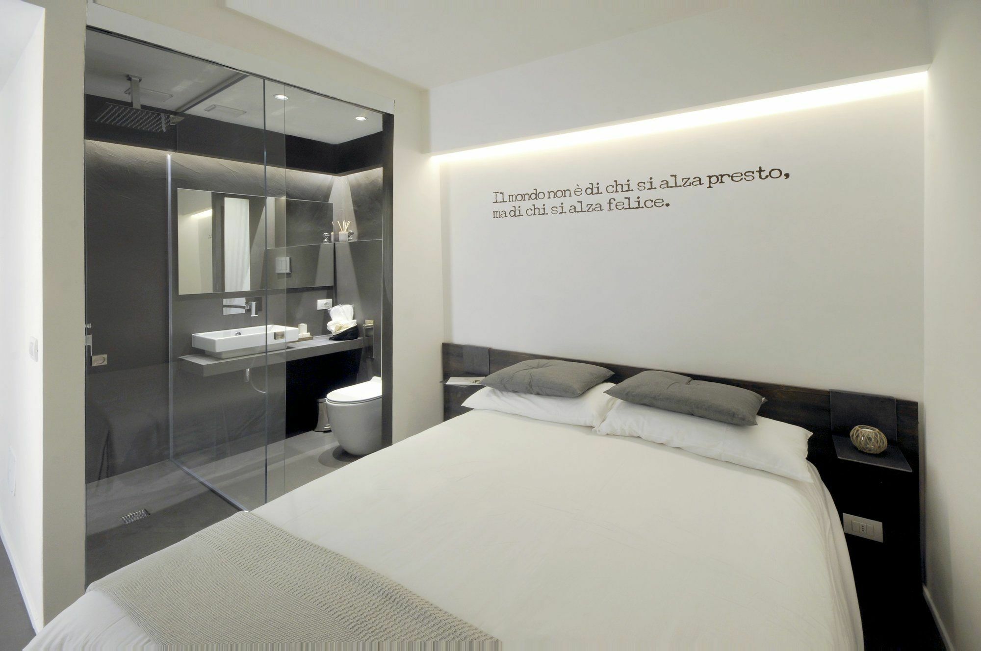 מודנה Emilia Suite Design מראה חיצוני תמונה
